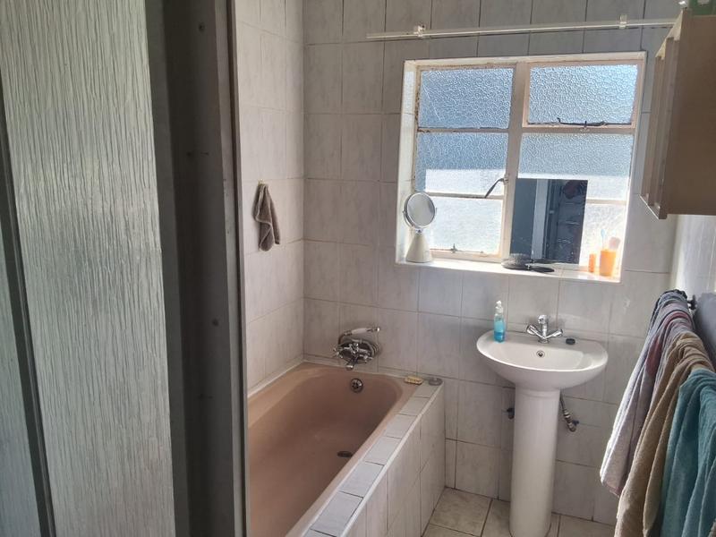 4 Bedroom Property for Sale in Glen Park KwaZulu-Natal