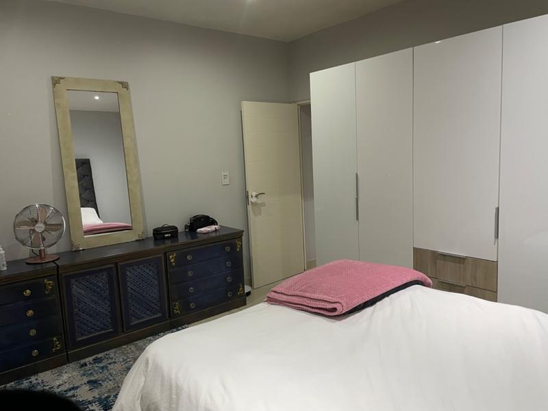 1 Bedroom Property for Sale in New Town Centre KwaZulu-Natal