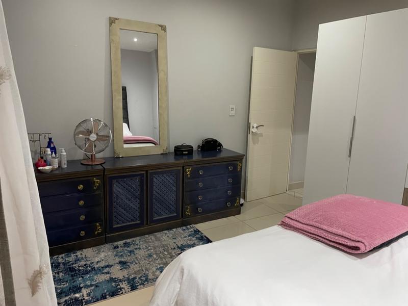 1 Bedroom Property for Sale in New Town Centre KwaZulu-Natal