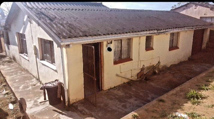 3 Bedroom Property for Sale in Umlazi KwaZulu-Natal