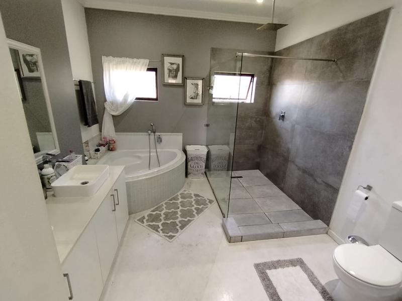3 Bedroom Property for Sale in Izinga KwaZulu-Natal