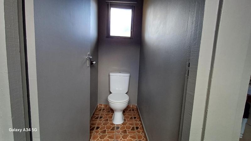 To Let 2 Bedroom Property for Rent in Burlington Heights KwaZulu-Natal