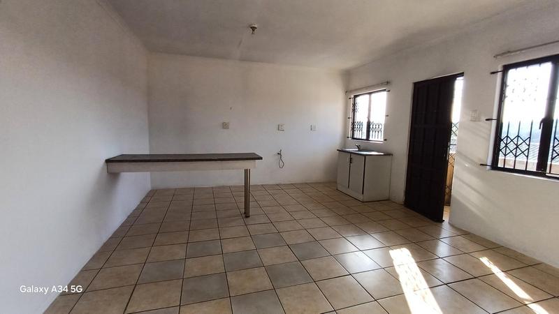 To Let 2 Bedroom Property for Rent in Silverglen KwaZulu-Natal
