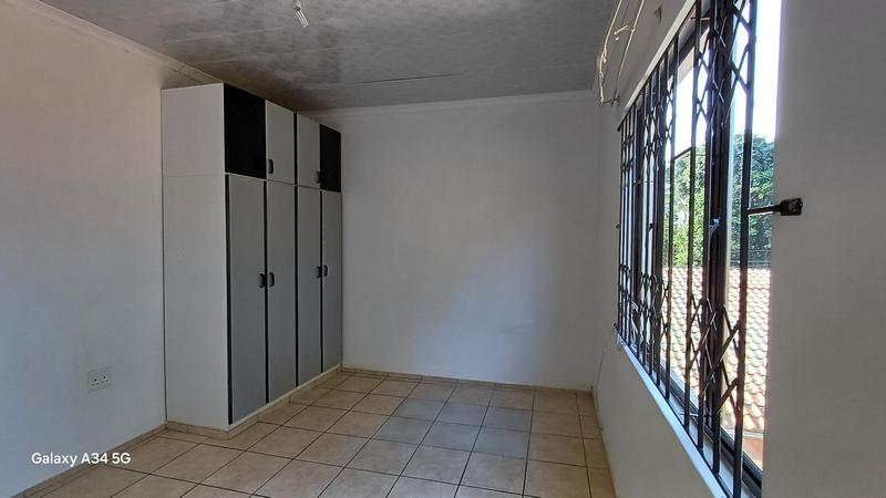 To Let 2 Bedroom Property for Rent in Silverglen KwaZulu-Natal