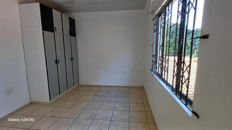 To Let 2 Bedroom Property for Rent in Silverglen KwaZulu-Natal