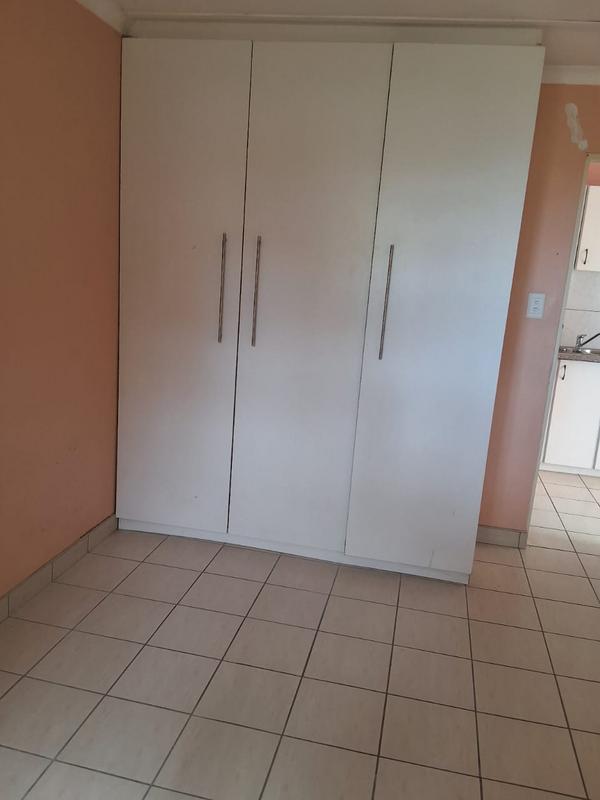 To Let 1 Bedroom Property for Rent in Escombe KwaZulu-Natal