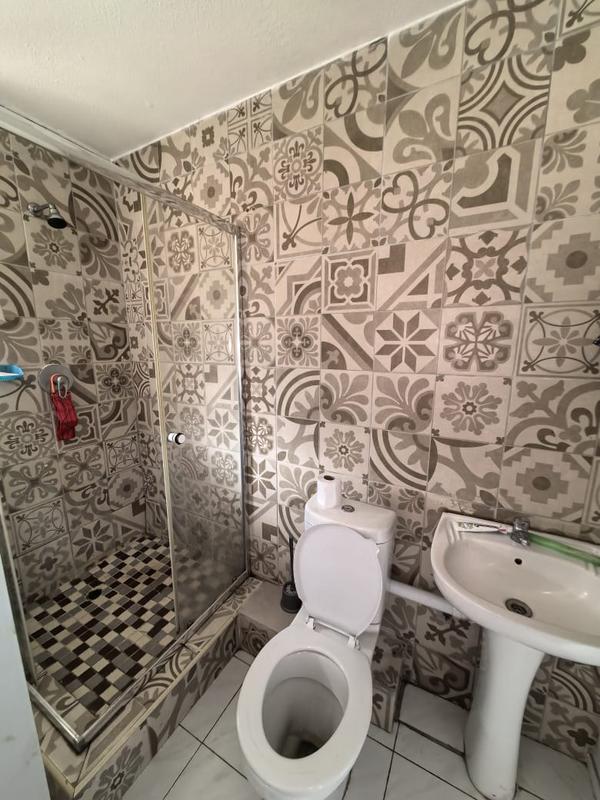 To Let 2 Bedroom Property for Rent in Amanzimtoti KwaZulu-Natal