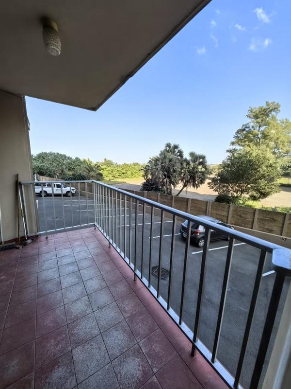 To Let 2 Bedroom Property for Rent in Amanzimtoti KwaZulu-Natal