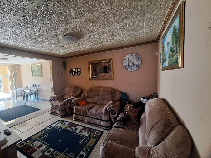 To Let 3 Bedroom Property for Rent in Whetstone KwaZulu-Natal