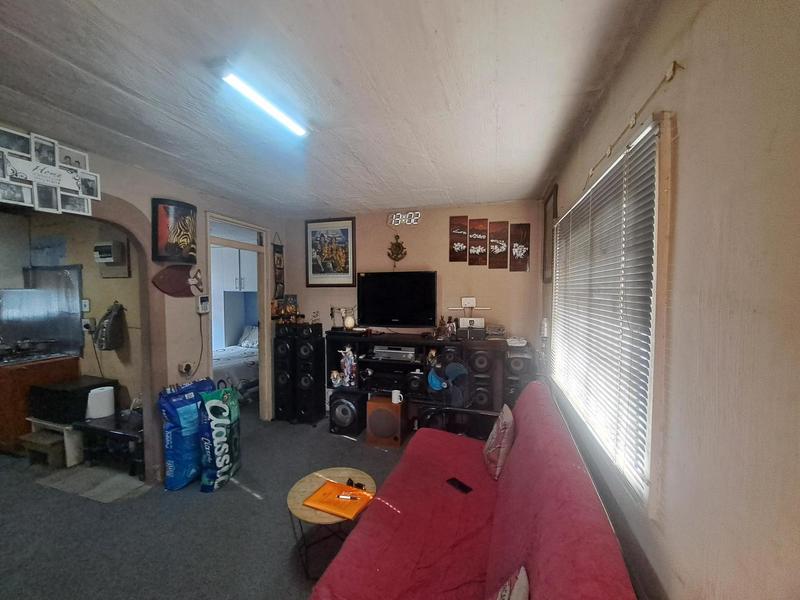 1 Bedroom Property for Sale in Palmview KwaZulu-Natal
