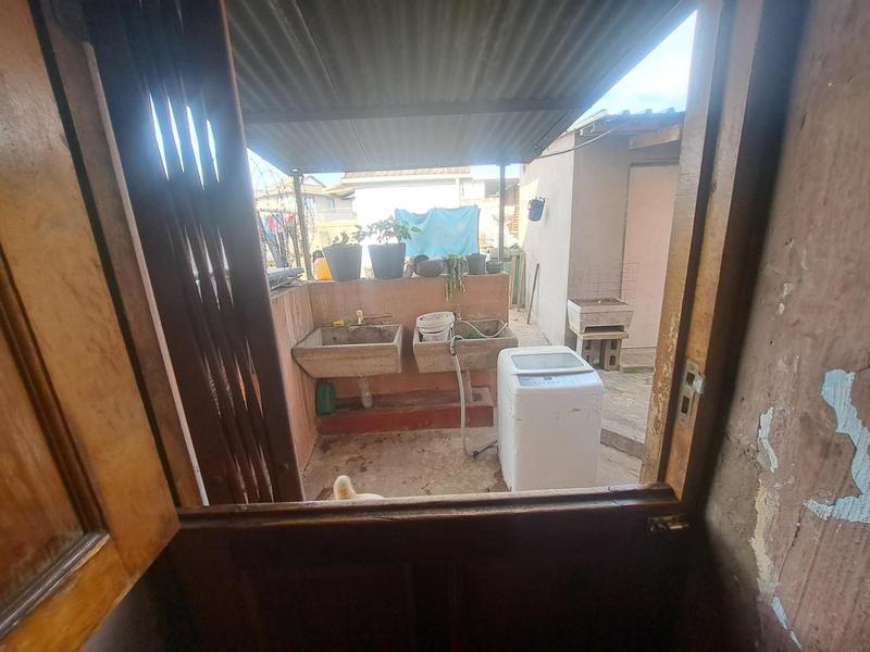 1 Bedroom Property for Sale in Palmview KwaZulu-Natal