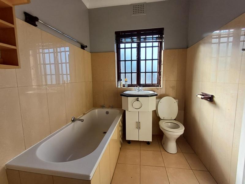 To Let 3 Bedroom Property for Rent in Athlone Park KwaZulu-Natal