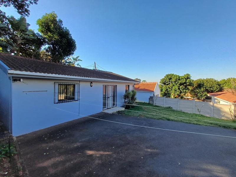 To Let 3 Bedroom Property for Rent in Athlone Park KwaZulu-Natal