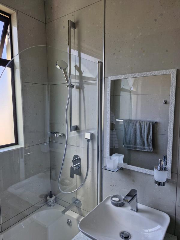 To Let 2 Bedroom Property for Rent in Umhlanga Rocks KwaZulu-Natal