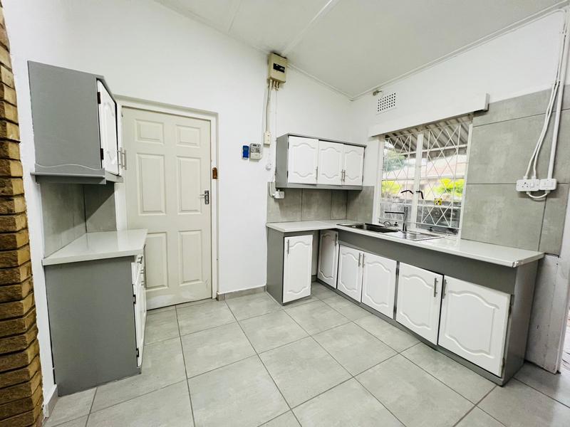 To Let 1 Bedroom Property for Rent in Pinetown KwaZulu-Natal