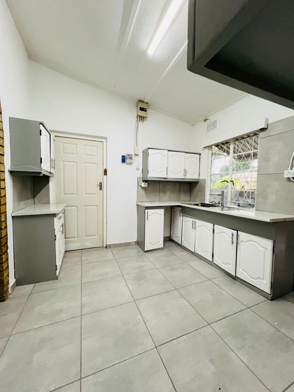 To Let 1 Bedroom Property for Rent in Pinetown KwaZulu-Natal