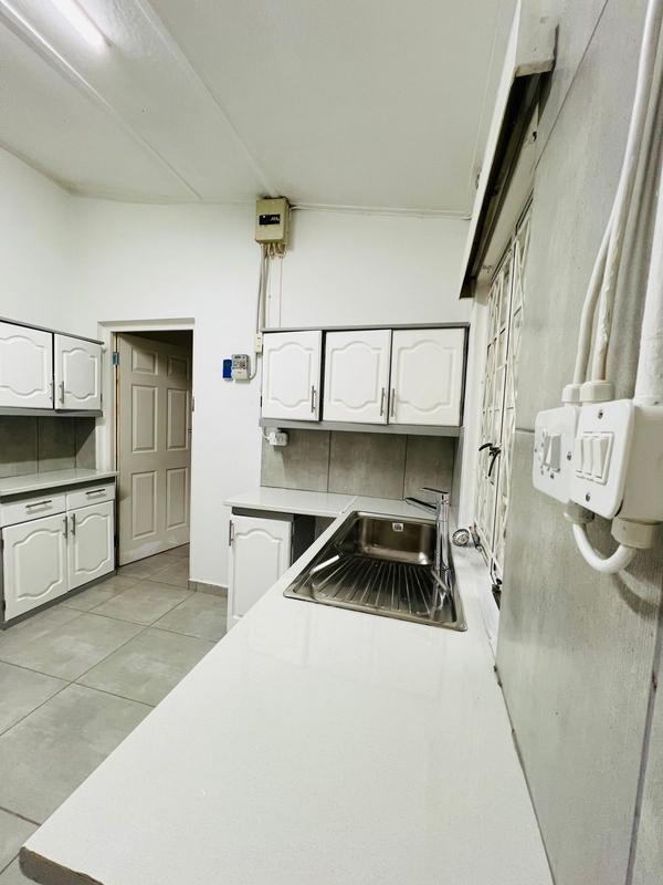 To Let 1 Bedroom Property for Rent in Pinetown KwaZulu-Natal