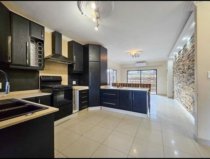3 Bedroom Property for Sale in Winklespruit KwaZulu-Natal