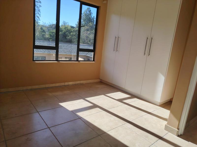 To Let 2 Bedroom Property for Rent in Crestholme KwaZulu-Natal