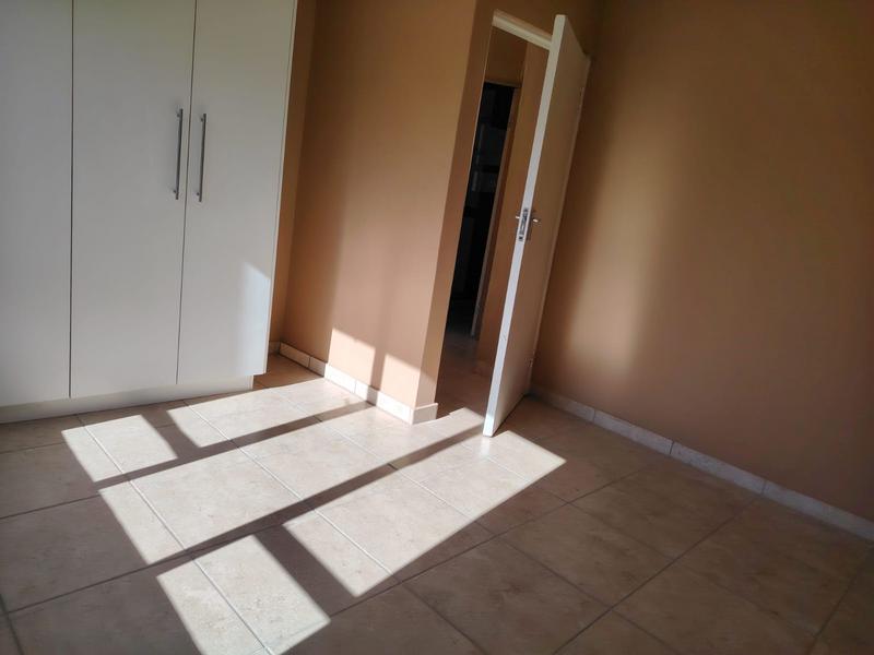 To Let 2 Bedroom Property for Rent in Crestholme KwaZulu-Natal