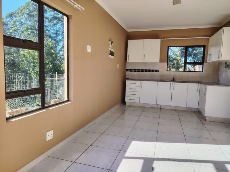 To Let 2 Bedroom Property for Rent in Crestholme KwaZulu-Natal