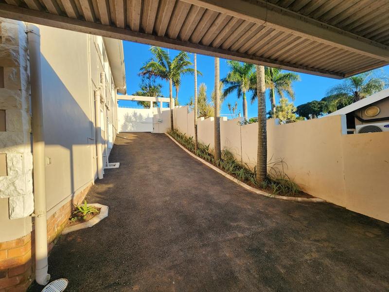 5 Bedroom Property for Sale in Sunningdale KwaZulu-Natal