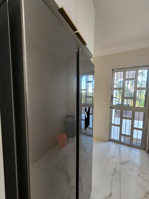 5 Bedroom Property for Sale in Sunningdale KwaZulu-Natal