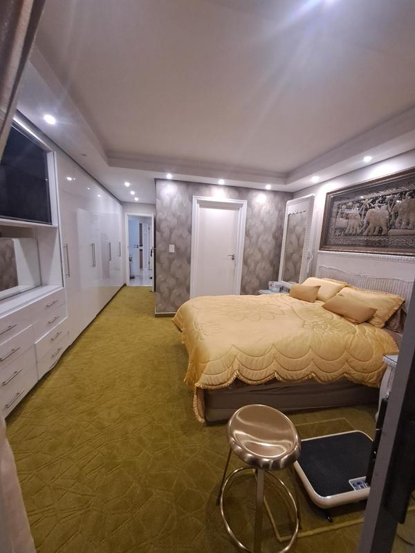 4 Bedroom Property for Sale in Umhlanga Rocks KwaZulu-Natal