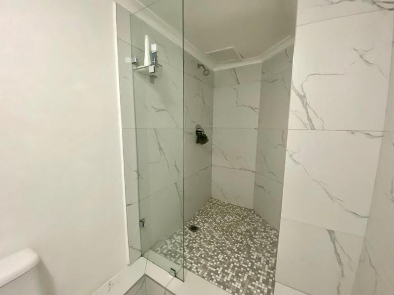 1 Bedroom Property for Sale in Umhlanga Rocks KwaZulu-Natal