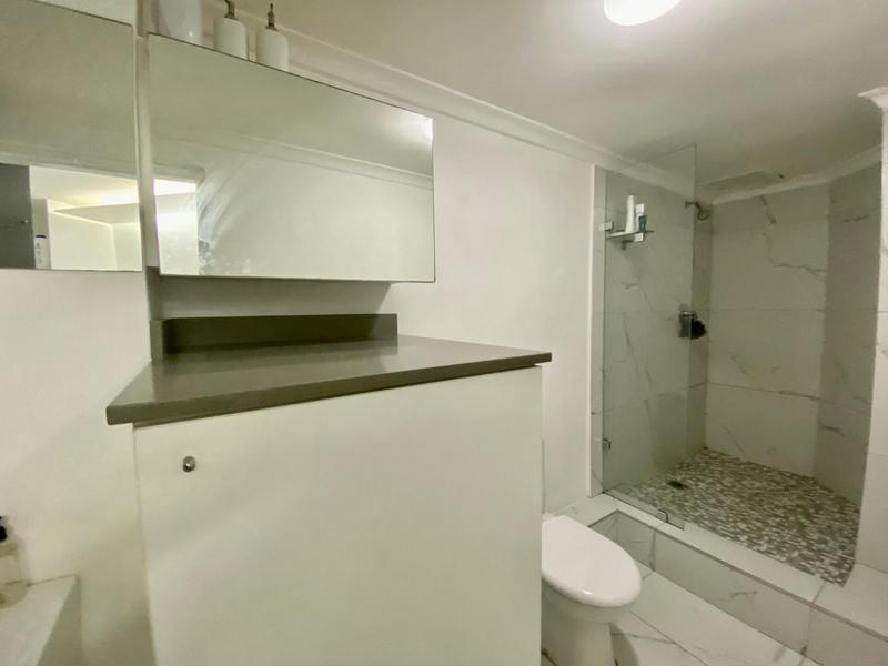 1 Bedroom Property for Sale in Umhlanga Rocks KwaZulu-Natal