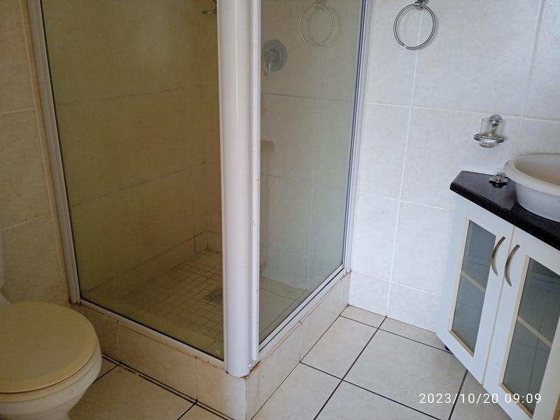 2 Bedroom Property for Sale in Uvongo KwaZulu-Natal