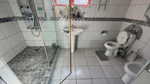 3 Bedroom Property for Sale in Silverglen KwaZulu-Natal