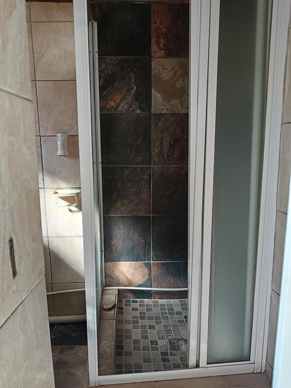 To Let 1 Bedroom Property for Rent in Newlands West KwaZulu-Natal