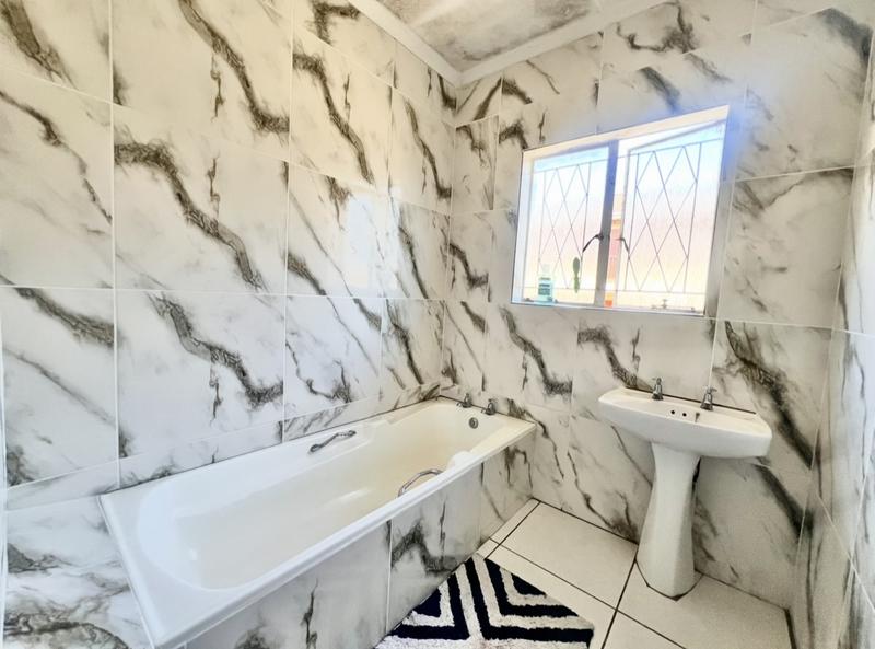 2 Bedroom Property for Sale in Pelham KwaZulu-Natal