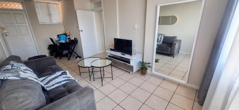 1 Bedroom Property for Sale in Glenwood KwaZulu-Natal