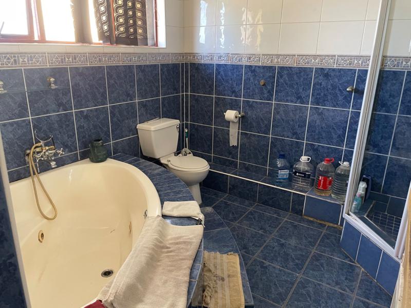 5 Bedroom Property for Sale in Herrwood Park KwaZulu-Natal