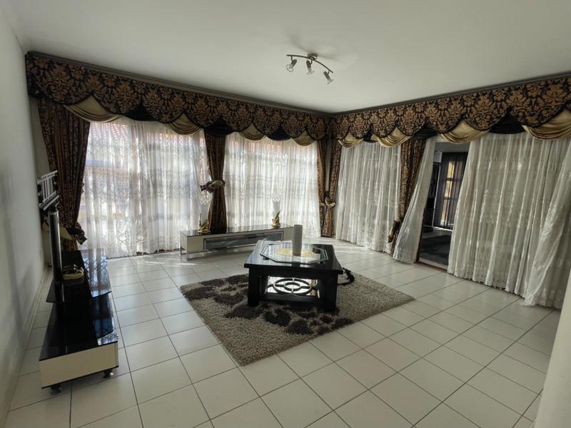 5 Bedroom Property for Sale in Herrwood Park KwaZulu-Natal