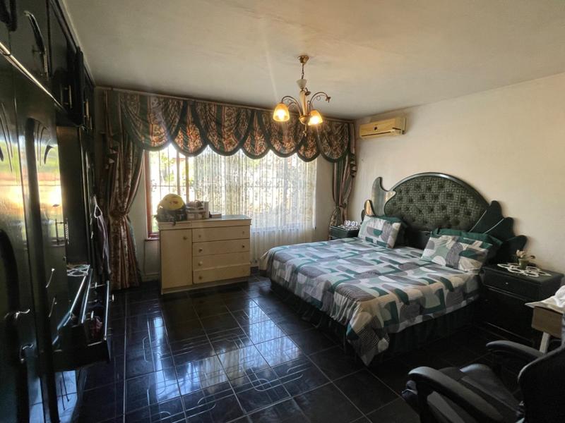 5 Bedroom Property for Sale in Herrwood Park KwaZulu-Natal