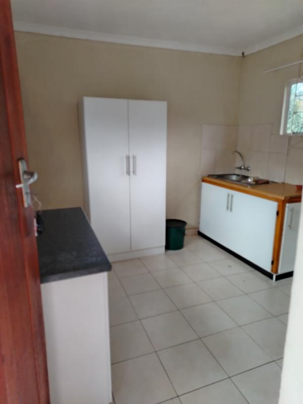 To Let 1 Bedroom Property for Rent in Red Hill KwaZulu-Natal