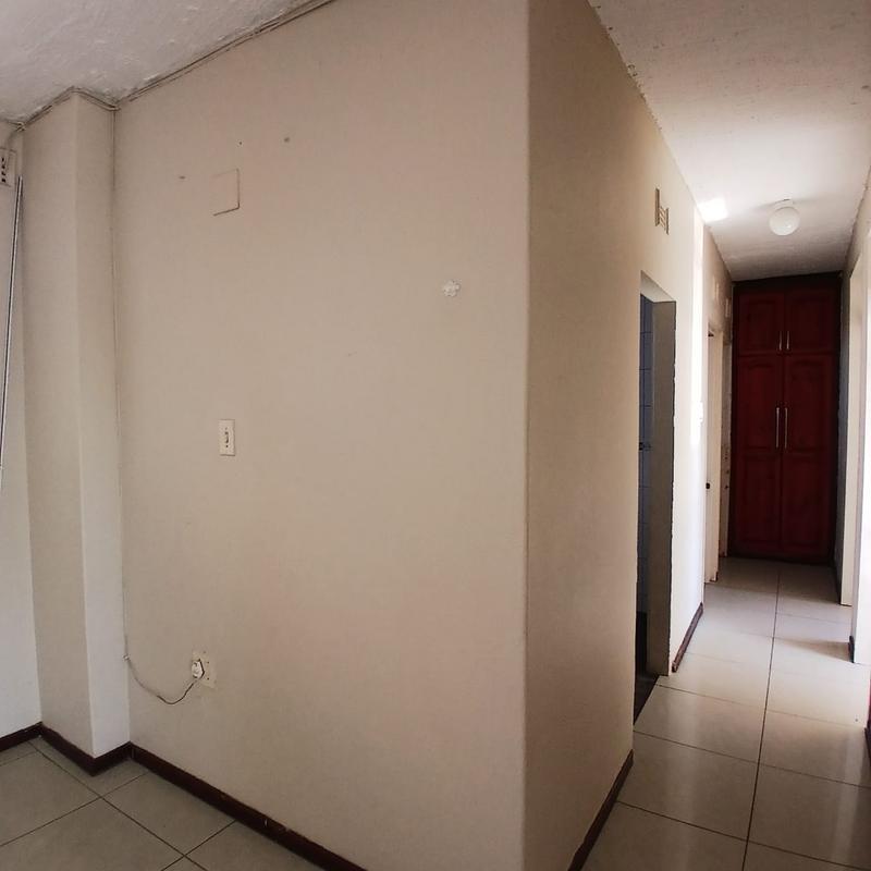 3 Bedroom Property for Sale in Montclair KwaZulu-Natal