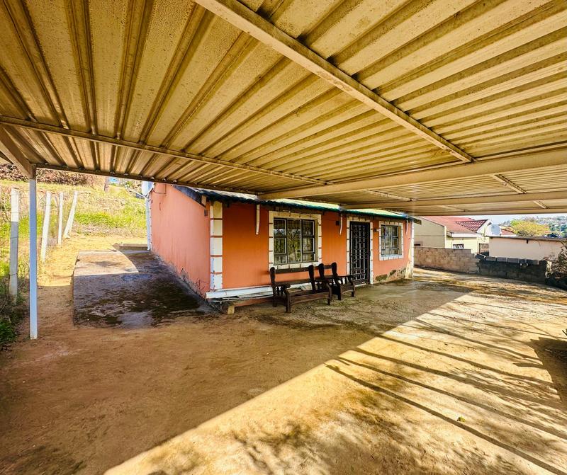 2 Bedroom Property for Sale in Umlazi KwaZulu-Natal