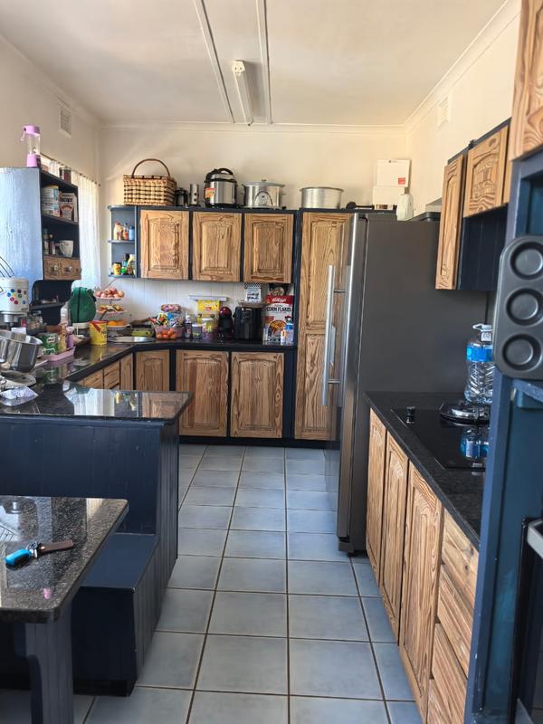 4 Bedroom Property for Sale in Amanzimtoti KwaZulu-Natal