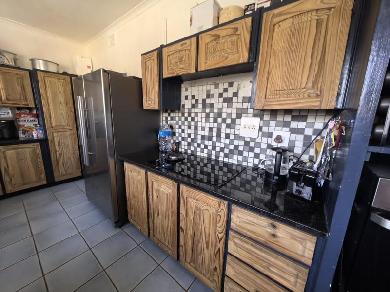 4 Bedroom Property for Sale in Amanzimtoti KwaZulu-Natal