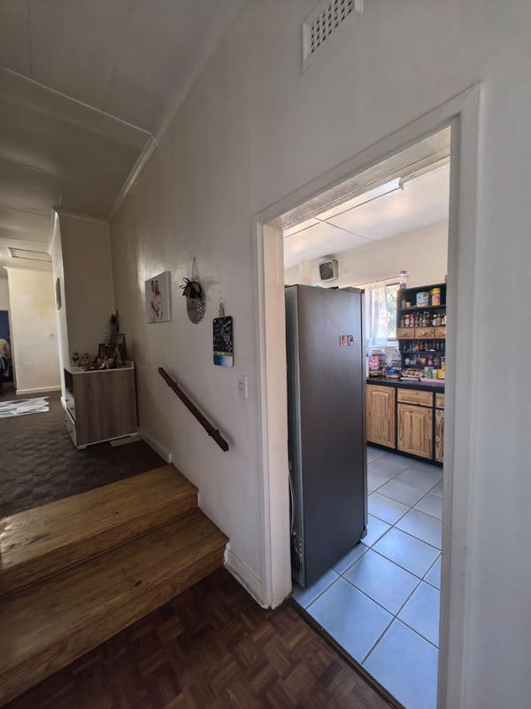 4 Bedroom Property for Sale in Amanzimtoti KwaZulu-Natal