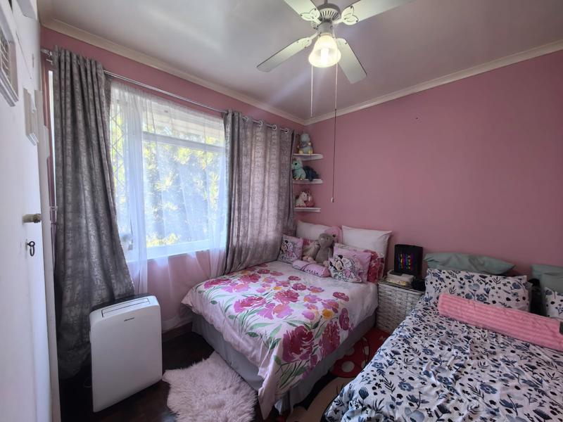 4 Bedroom Property for Sale in Amanzimtoti KwaZulu-Natal