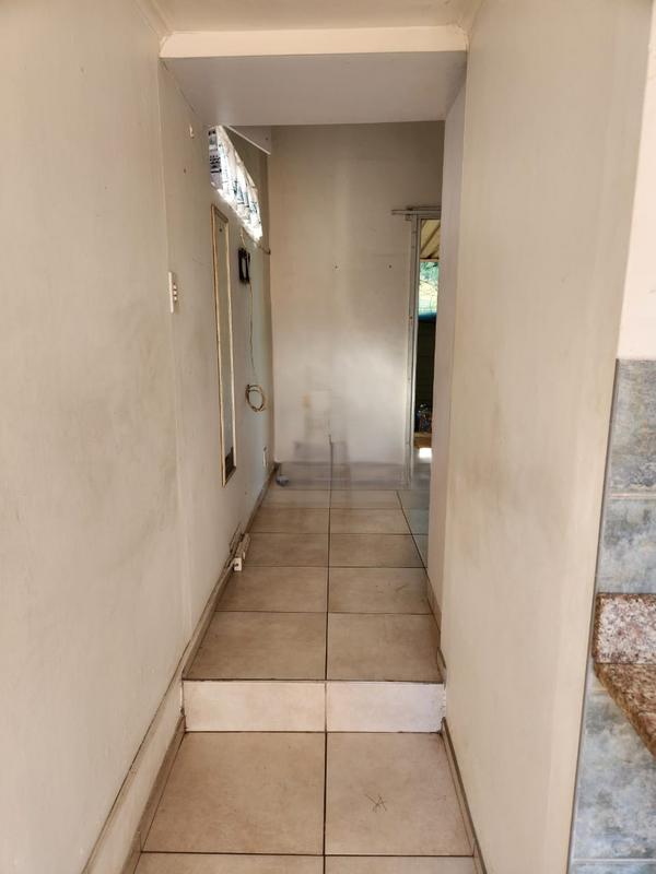 1 Bedroom Property for Sale in Bellair KwaZulu-Natal