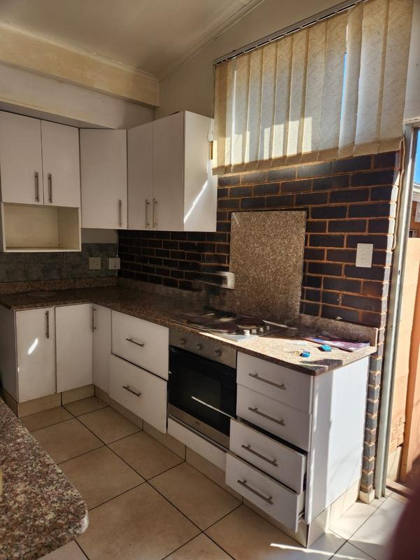 1 Bedroom Property for Sale in Bellair KwaZulu-Natal