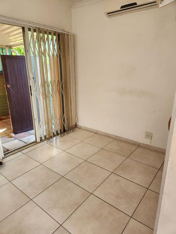 1 Bedroom Property for Sale in Bellair KwaZulu-Natal