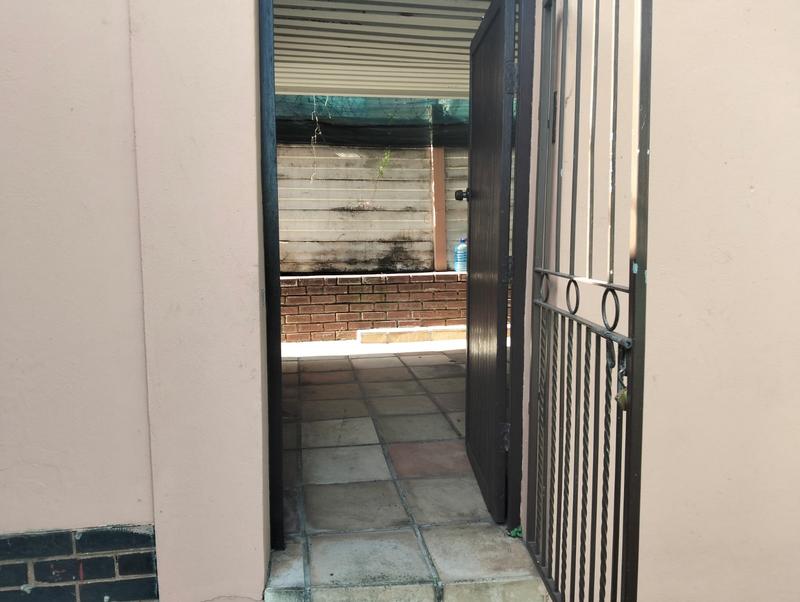 1 Bedroom Property for Sale in Bellair KwaZulu-Natal