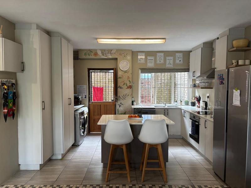 3 Bedroom Property for Sale in Amanzimtoti KwaZulu-Natal